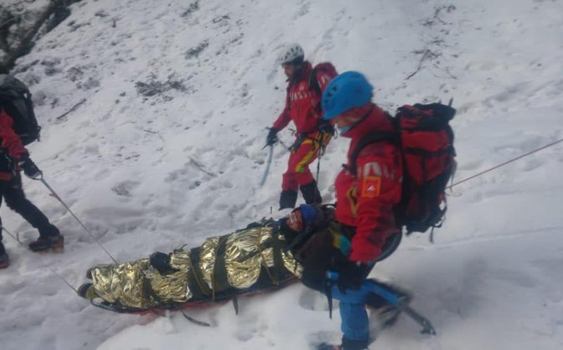Salvează o viață pe munte! Ghidul Salvamont pentru intervenții corecte în caz de accident