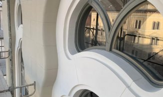Avansează lucrările de reablitare la Prefectura Cluj. Partea exterioară a clădirii, aproape gata