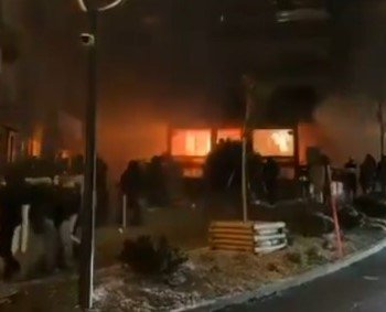 Mărturii cutremurătoare după tragedia din Elveția. Cel puțin 40 de morți și peste 100 de răniți: „Am avut flăcările la un metru de noi” / „Toată lumea țipa și alerga”