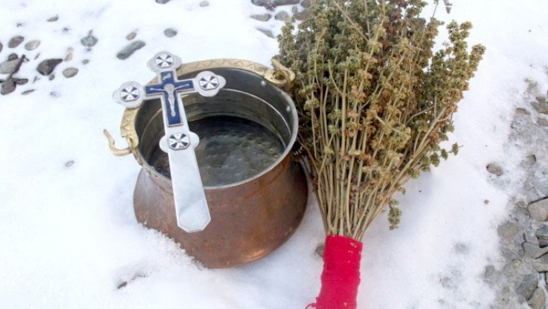 Tradiții în Ajunul Bobotezei. Postul aspru și obiceiurile străvechi ale creștinilor ortodocși