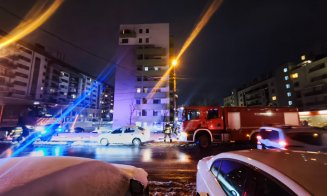 ALERTĂ într-un bloc din Cluj-Napoca: un apartament situat la etajul 9 a luat foc. Locatarii s-au autoevacuat