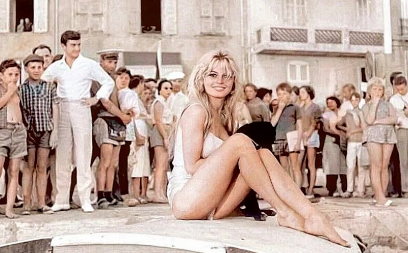 Brigitte Bardot, legenda cinematografiei franceze, înhumată la Saint Tropez, la malul Mării Mediterane