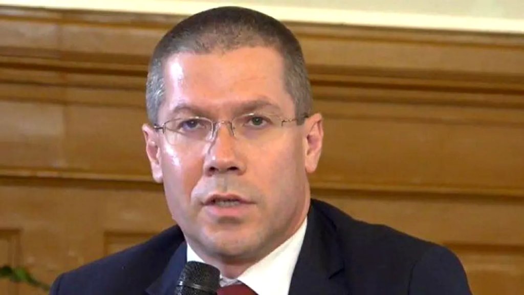 Vechimea profesorului Dacian Dragoş, apărată de UBB în contextul numirii la Curtea Constituţională. "Este angajatul Universităţii Babeş-Bolyai din anul 2002"