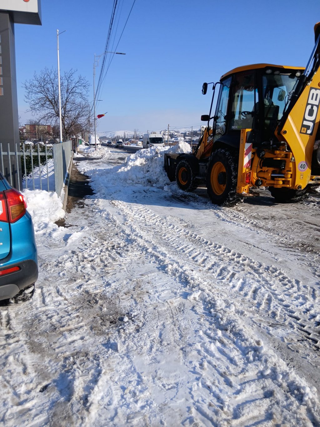 Primăria Apahida continuă evacuarea zăpezii de pe străzi și trotuare