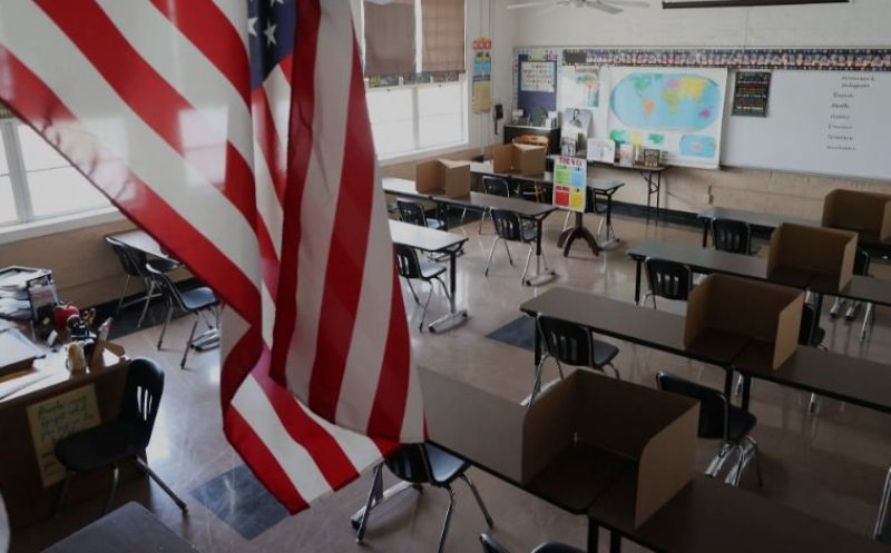 Bătaie mare pe FLEX! Nicușor Dan a anunțat câți liceeni s-au înscris în programul care-i trimite un an în SUA