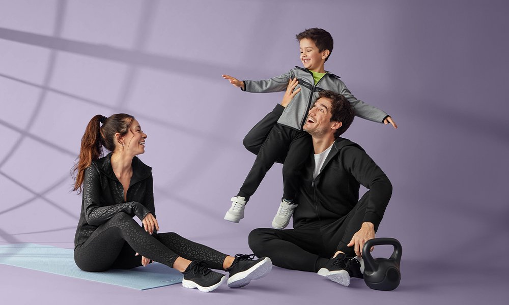 Îmbrăcăminte sport la modă și funcțională pentru întreaga familie - tendințe 2026