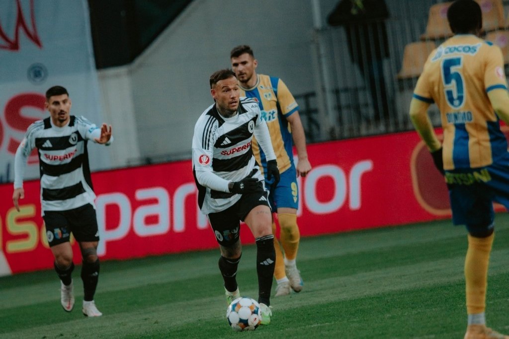 Murgia nu se gândește la plecarea de la "U" Cluj: "Îmi place echipa, antrenorul, orașul, totul"