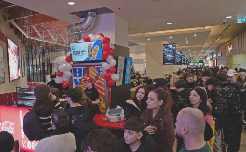 Sute de clujeni au încercat preparatul-vedetă din noua locație Bite Me Korea din Iulius Mall