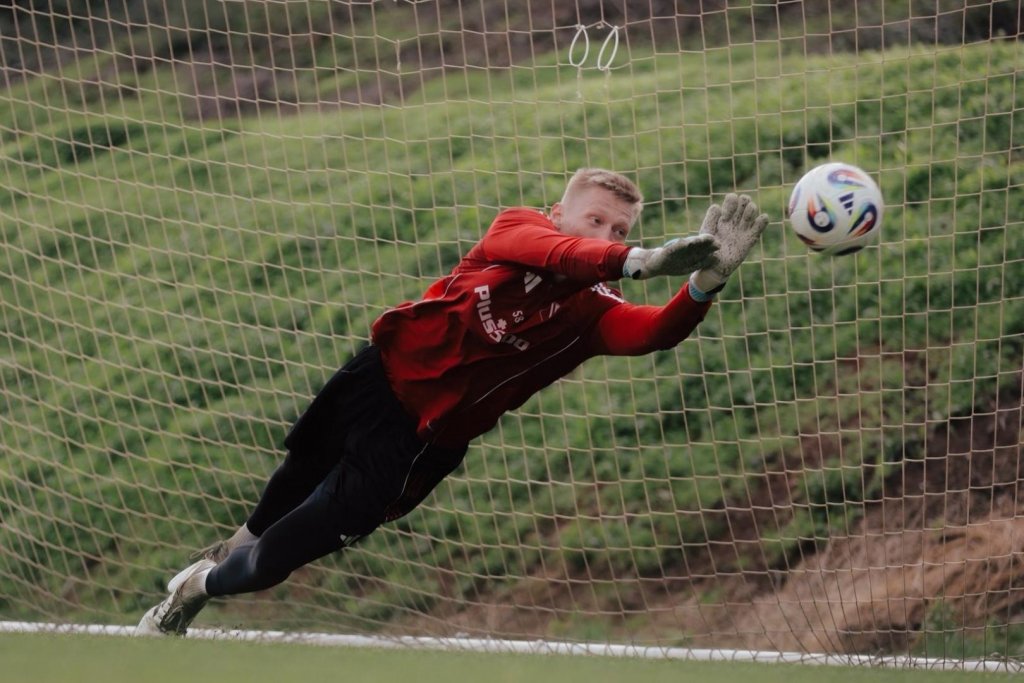 Otto Hindrich, început cu stângul la Legia. A gafat la primul meci ca titular pentru noua sa echipă