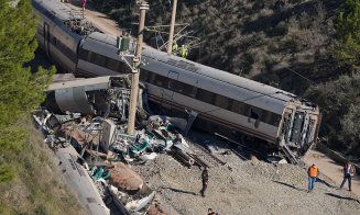 Numărul morților în accidentul feroviar din Spania a crescut la 45 după descoperirea a încă 2 cadavre în a 4-a zi de căutări