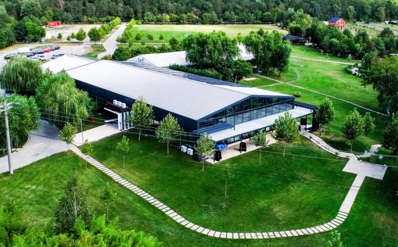 Cum alegi dimensiunea ideală pentru o hală metalică destinată evenimentelor: 6 recomandări