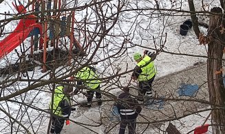 Decât nimic, mere și așa: Pauză - pauză - lopată - pauză. Se sparge ”patinoarul” de pe Padin?