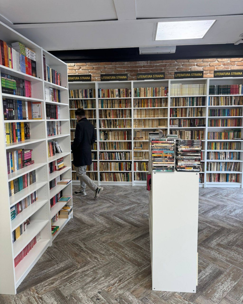 Anticariat în centrul Clujului. Promoții de 90%