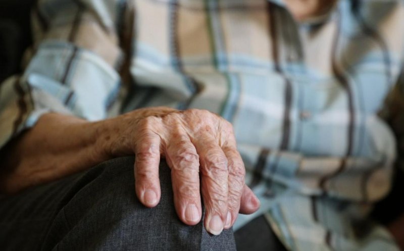 Patru bărbați au intrat în casa unui clujean de 89 de ani și i-au furat toți banii. Cum au acționat hoții