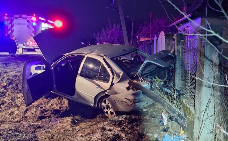 ACCIDENT în cursul nopții. Descarcerarea a extras o victimă de aproximativ 19 ani