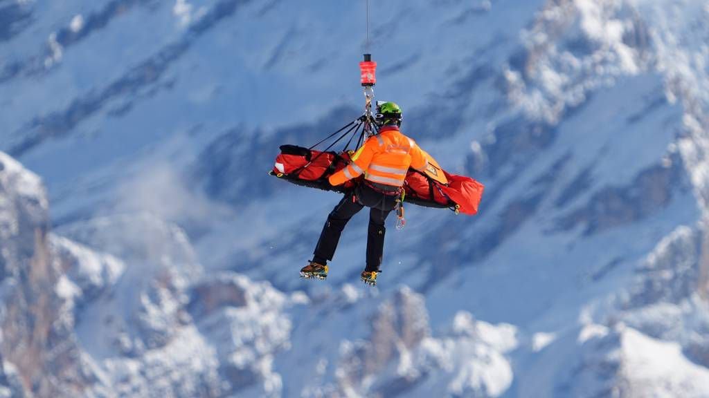 Accidentare GRAVĂ la JO 2026. Lindsey Vonn, preluată cu elicopterul și operată de urgență după teribila căzătură de la proba de schi alpin