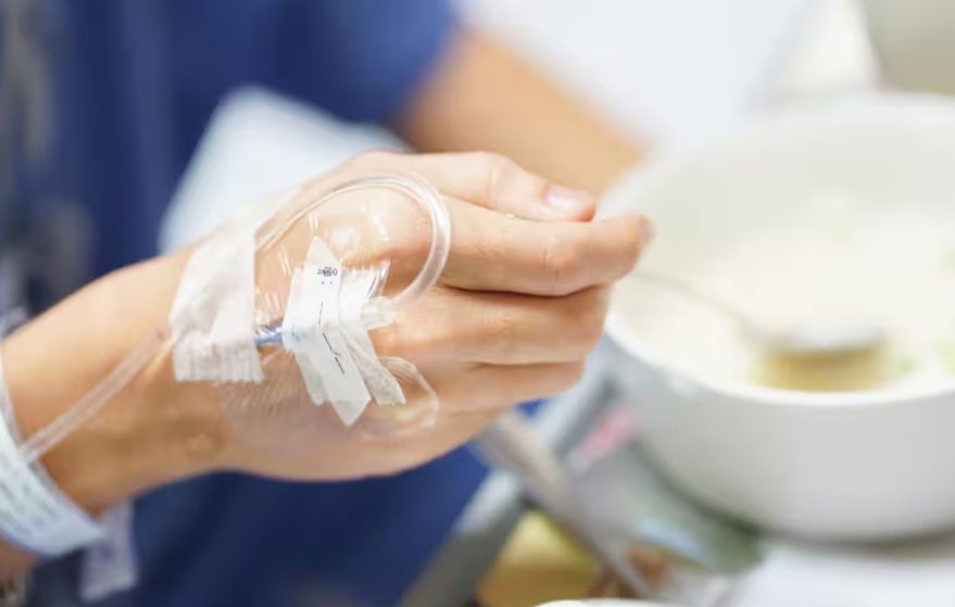 Supraviețuitorii de cancer care consumă anumite tipuri de alimente s-ar putea confrunta cu un risc mult mai mare de deces