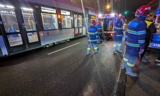 Copil de nouă ani, lovit de mașină într-o stație de tramvai din Cluj-Napoca