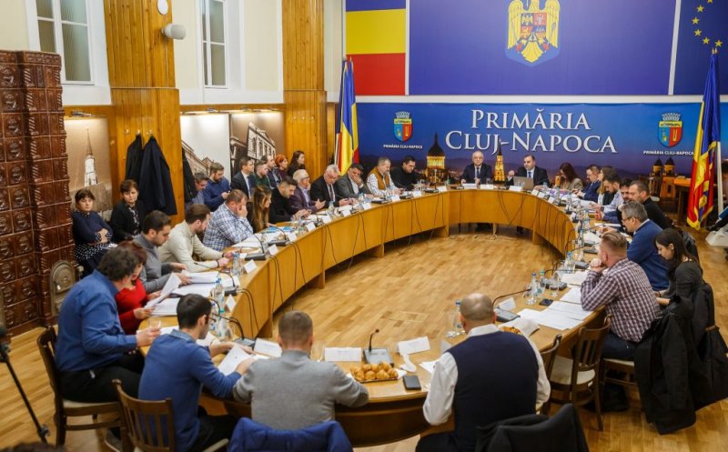 Premieră la Cluj-Napoca: USR a bătut palma cu AUR și PSD