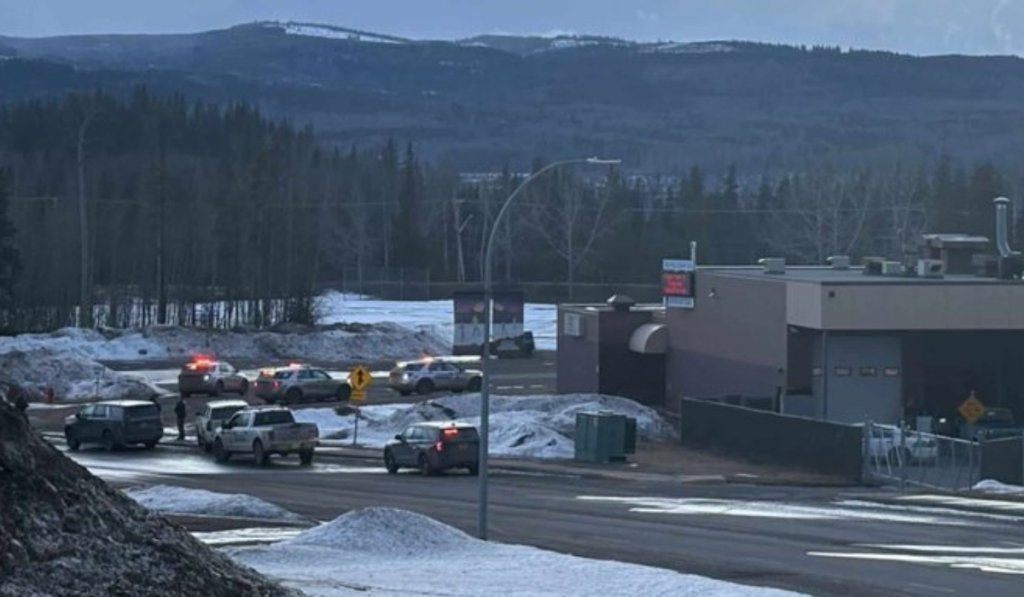 Măcel la o școală din Canada. 10 morți şi 25 de răniţi, după un atac armat. Trăgătorul, ”o femeie îmbrăcată în rochie”