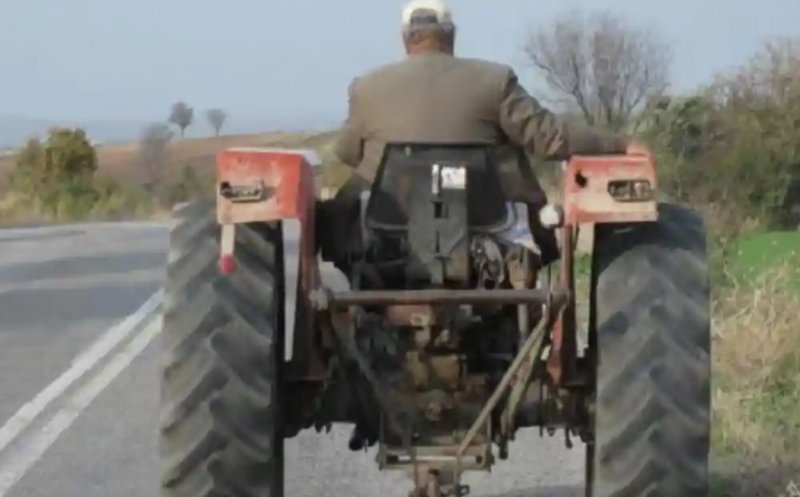 Recidivist periculos: tractorist beat, la un pas de comă alcoolică, prins pe drumurile din Cluj