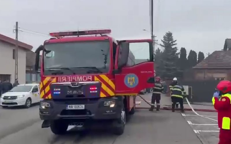 Incendiu puternic într-un bloc din Florești: doi copii și un adult s-au autoevacuat