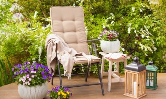 Cum să mobilezi o terasă folosind accesorii de design