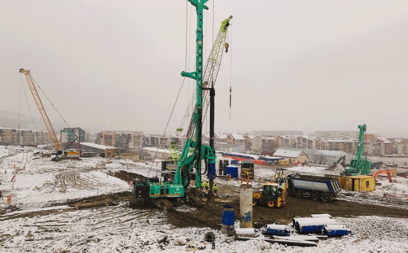 METROU CLUJ. Etapa piloților plastici a trecut de jumătate. Puțul de lansare al ''cârtițelor'', echivalentul unei clădiri cu 8 etaje