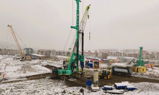 METROU CLUJ. Etapa piloților plastici a trecut de jumătate. Puțul de lansare al ''cârtițelor'', echivalentul unei clădiri cu 8 etaje