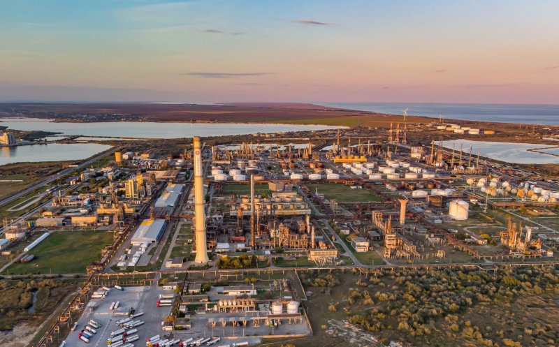 Cea mai mare rafinărie din țară intră în revizie, într-un moment în care carburanții depășesc 8,2 lei/litru