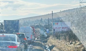 Trafic BLOCAT în urma unui ACCIDENT GRAV la Vâlcele / Impact între un TIR și o autoutilitară / Victimă cu multiple traumatisme