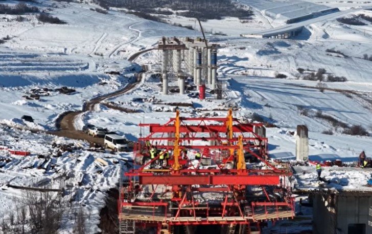 TOPUL constructorilor de autostrăzi. Cine conduce clasamentul / Lucrări avansate pe Autostrada Transilvania