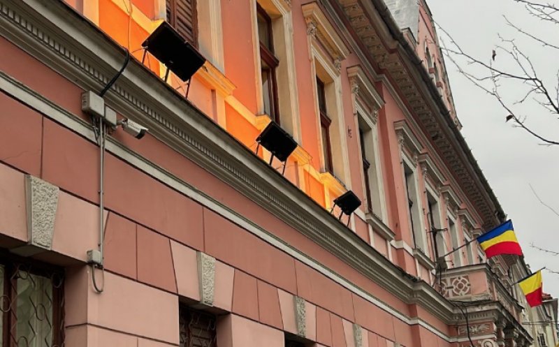 Dejul se alătură mobilizării mondiale! Primăria iluminată în portocaliu pentru lupta împotriva cancerului