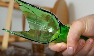 Cluj: O ieșire la bere între prieteni s-a încheiat cu o sticlă în cap și vizită la spital