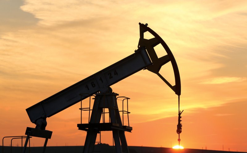 Prețul petrolului scapă de sub control! Barilul a trecut de 100 de dolari și merge spre 120/ UE și România se pregătesc pentru scumpiri în lanț