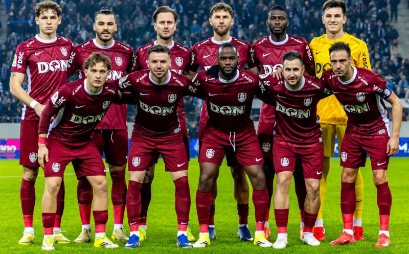 CFR Cluj, cea mai în formă echipă a Superligii, cu 11 victorii la rând, intrată în lupta la titlu, dar ”driblată” de Lucescu. O singură convocare