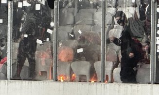 VANDALISM pe Cluj Arena: Suporterii CFR-iști au distrus tot ce le-a căzut în mână pe stadionul Universității: ”Poftim civilizație!”