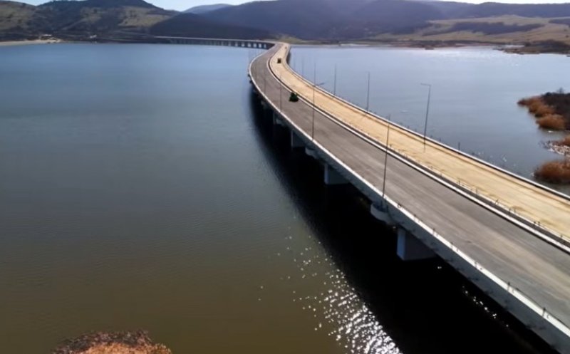 Cum arată acum viaductul impresionant de pe Autostrada Transilvania, care șerpuiește peste lacul de acumulare