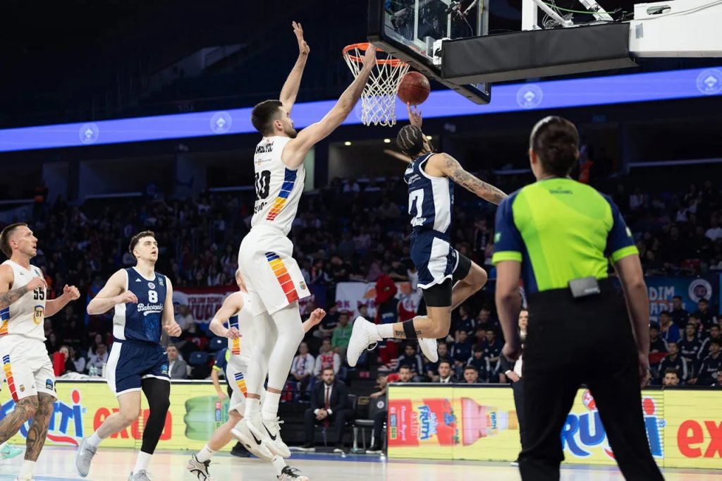 Mihai Silvășan după ce U-BT și-a încheiat aventura în EuroCup: "Este foarte dureros pentru că am avut o șansă imensă de a ne califica"