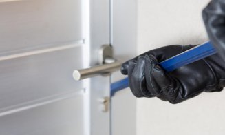 Furt ca în filme la Cluj: telefon, bani și bijuterii, dispărute în câteva clipe