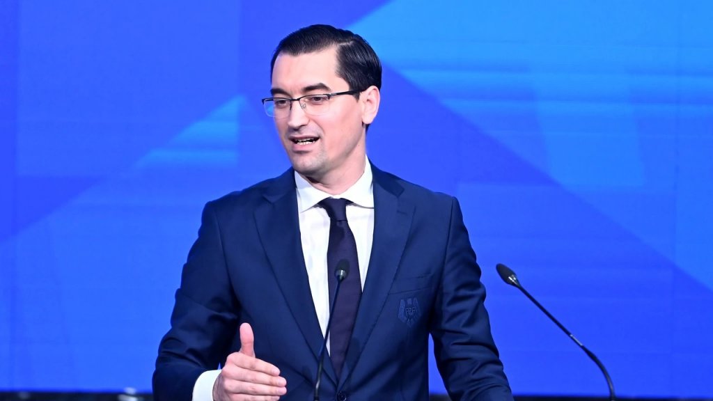 Răzvan Burleanu a câștigat un nou mandat în funcția de președinte al FRF