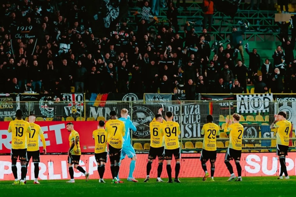 Cadou nesperat la Pitești. "U" Cluj obține trei puncte după un autogol și urcă pe primul loc în Superligă