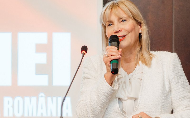 Anca Buzoianu, premiu la Gala „Femei care schimbă România”: ”O recunoaștere a valorilor pe care le construim zi de zi în comunitatea academică a UMF Cluj”