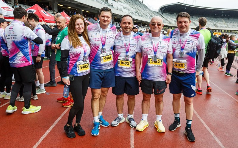 Emil Boc, la startul crosului de 4 km din cadrul Maratonului Cluj-Napoca