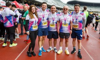 Emil Boc, la startul crosului de 4 km din cadrul Maratonului Cluj-Napoca