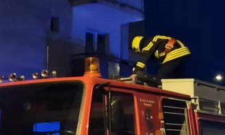 INCENDIU într-un bloc de locuințe: Și-a dat foc la apartament cu o țigară