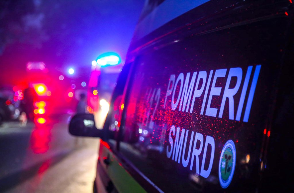 ACCIDENT în Cluj. Impact între un microbuz și un autocamion