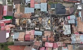 Primele module de locuit destinate familiilor afectate de incendiul de pe strada Margaretelor, instalate pe poziții