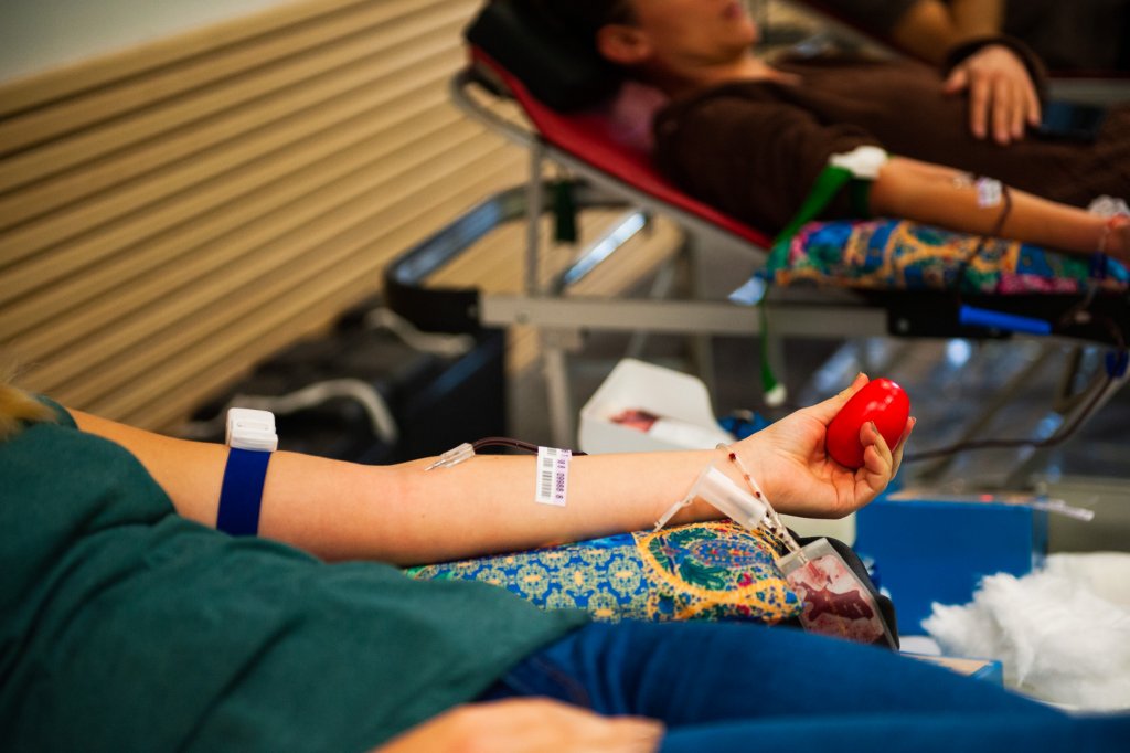 „Eroii donează. Tu?” Clujul, chemat la solidaritate într-o nouă campanie de donare de sânge