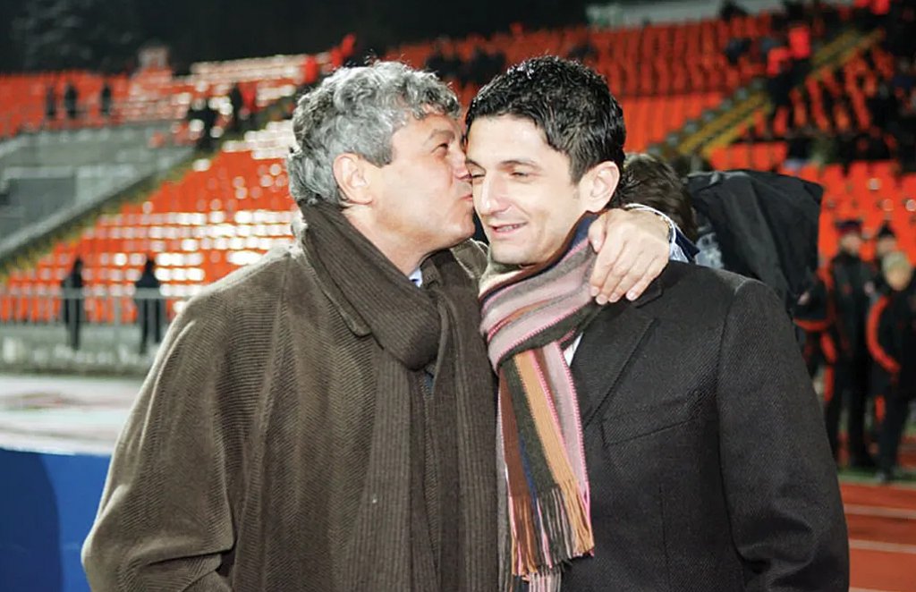 Răzvan Lucescu a revenit în țară duminică seara pentru a fi alături de tatăl său / Medicii au refuzat categoric transferul la Viena